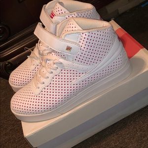 Fila mid top shoes